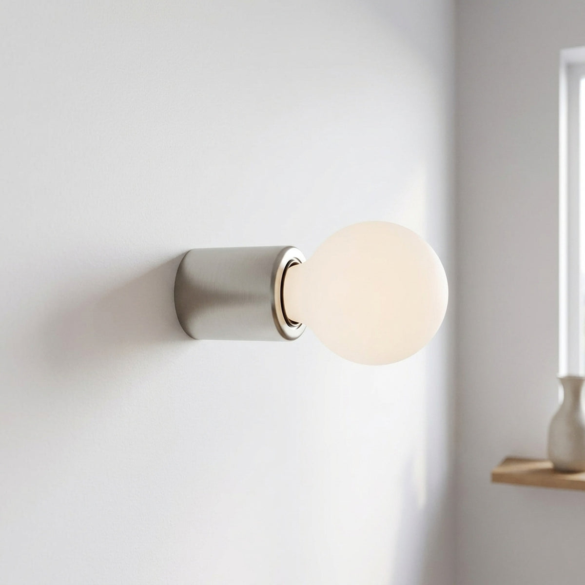 E27 wall or ceiling socket in metal — Satin titanium