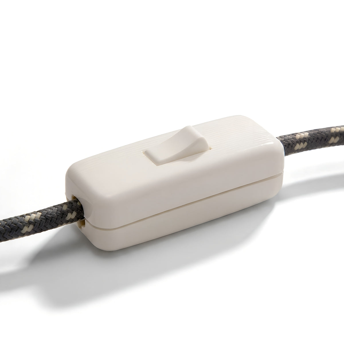 Single-pole inline cord rocker switch for lamp cable — White