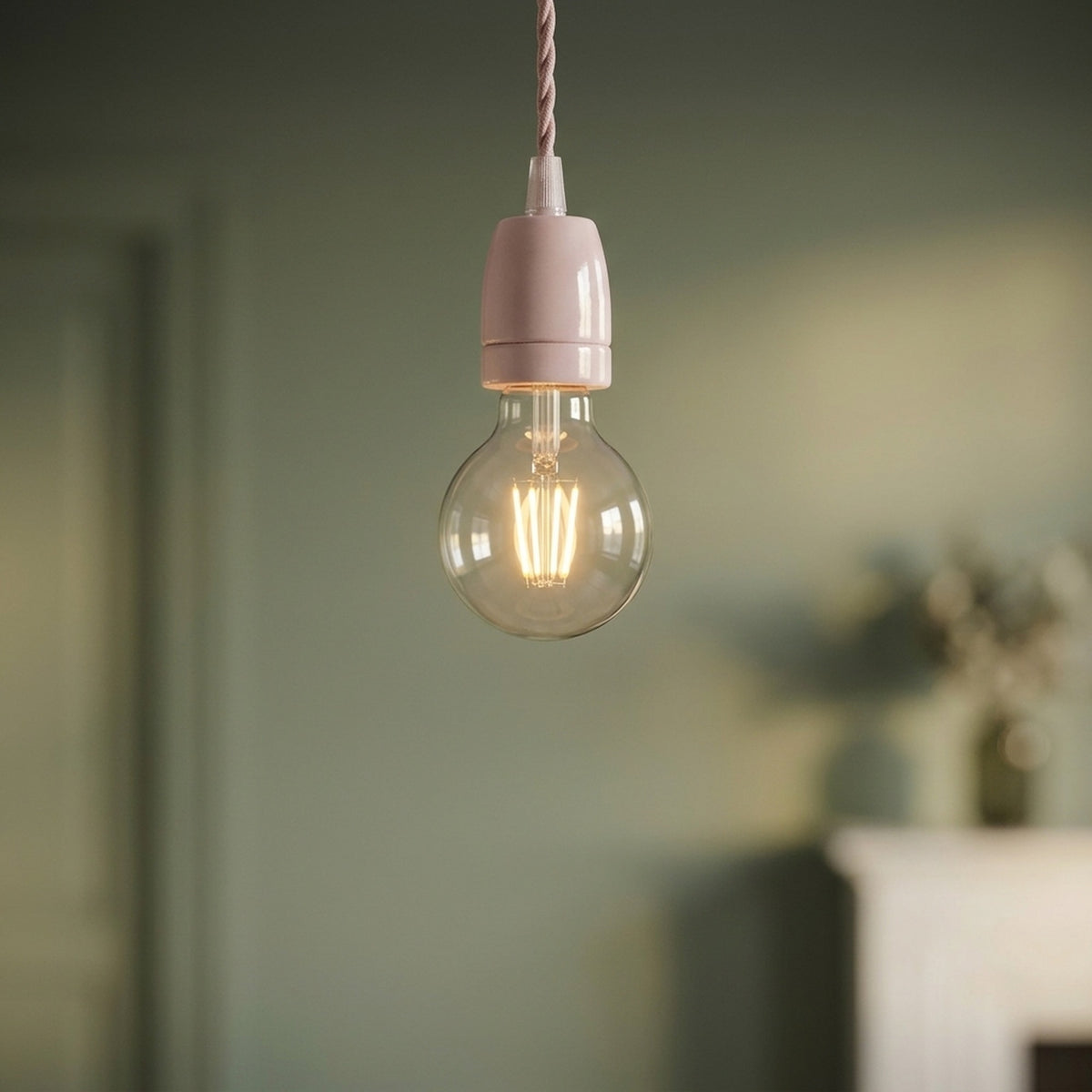 E27 porcelain socket — Antique pink