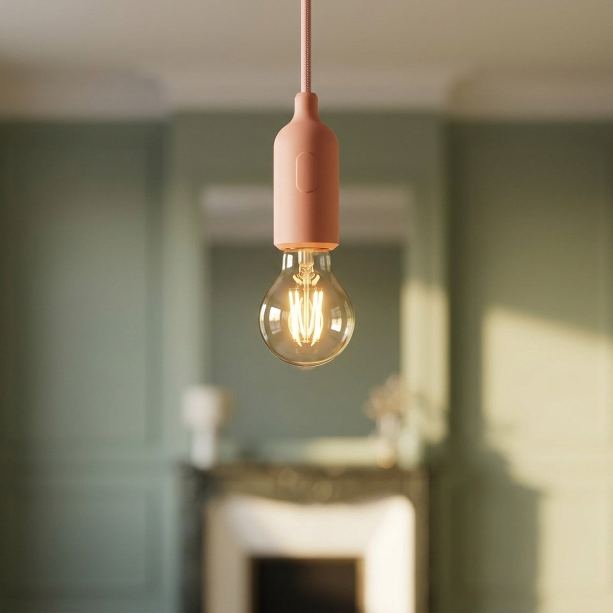 E27 silicone socket with switch — Salmon