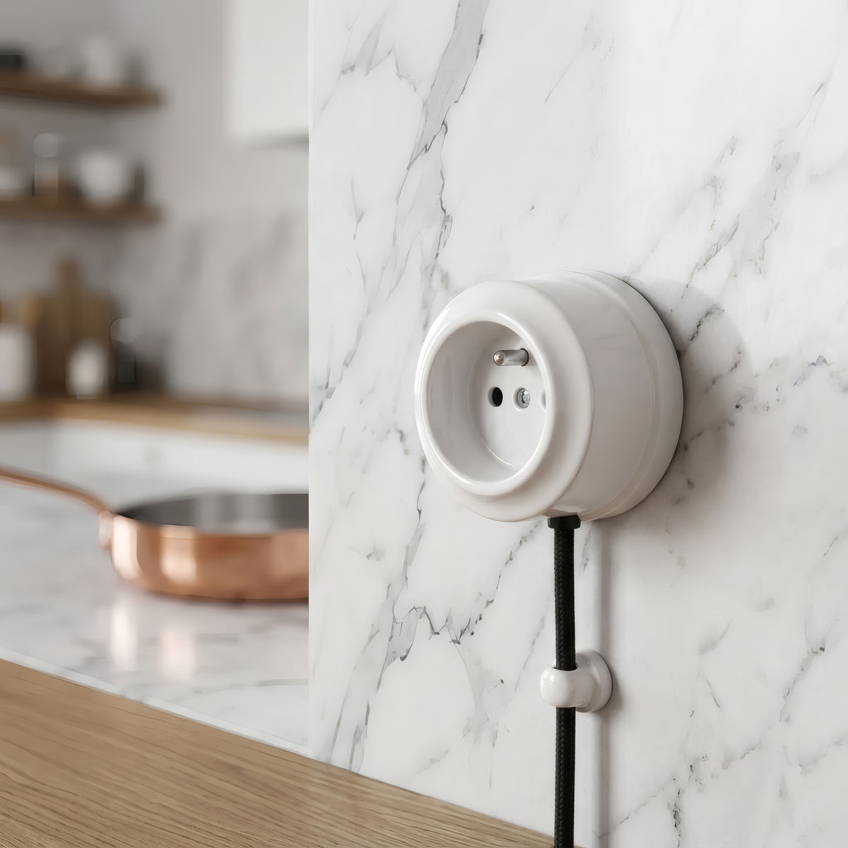 Porcelain wall socket — French 2P+T 16 A / White