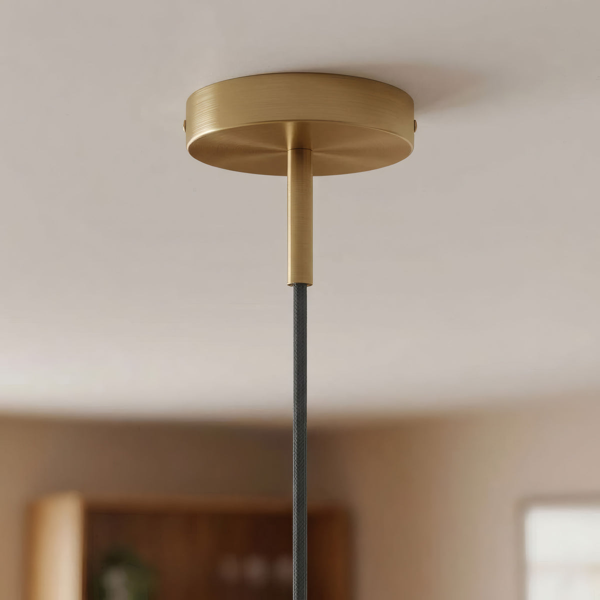 Cylindrical metal ceiling rose with a 7 cm cable grip — Satin bronze