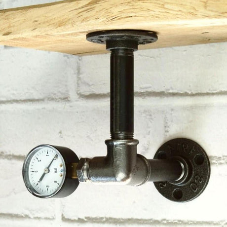 Shelf bracket lateral inclined pressure gauge | Model 1