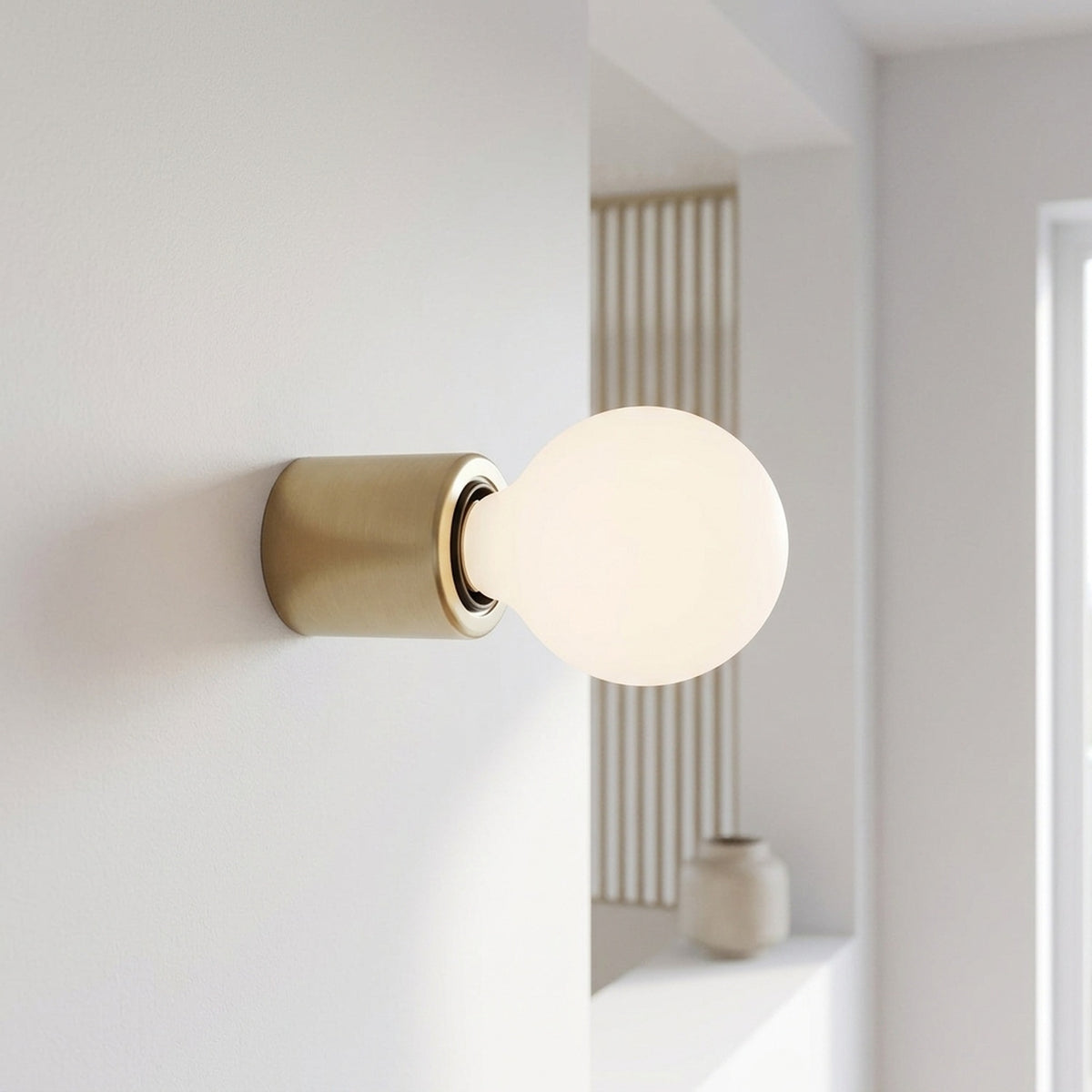 E27 wall or ceiling socket in metal — Satin bronze