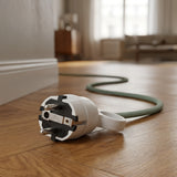 Schuko male plug with pull-out ring