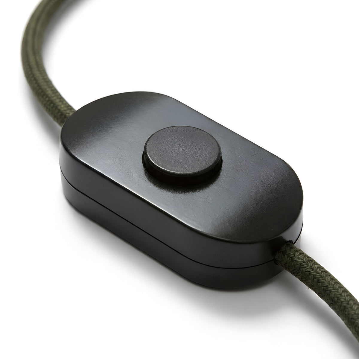 Single-pole black foot switch for floor lamps — Black