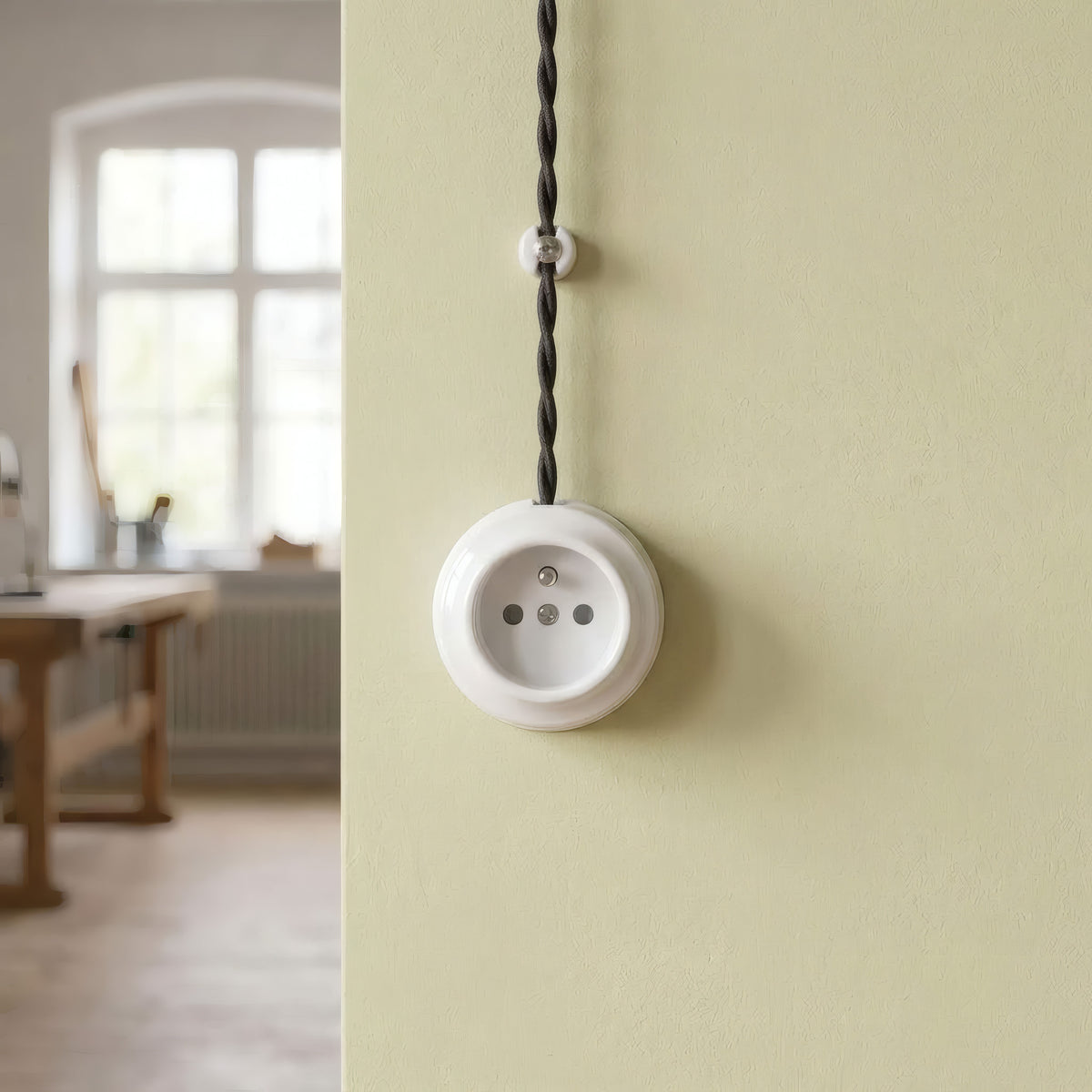 Porcelain wall socket — French 2P+T 16 A / White
