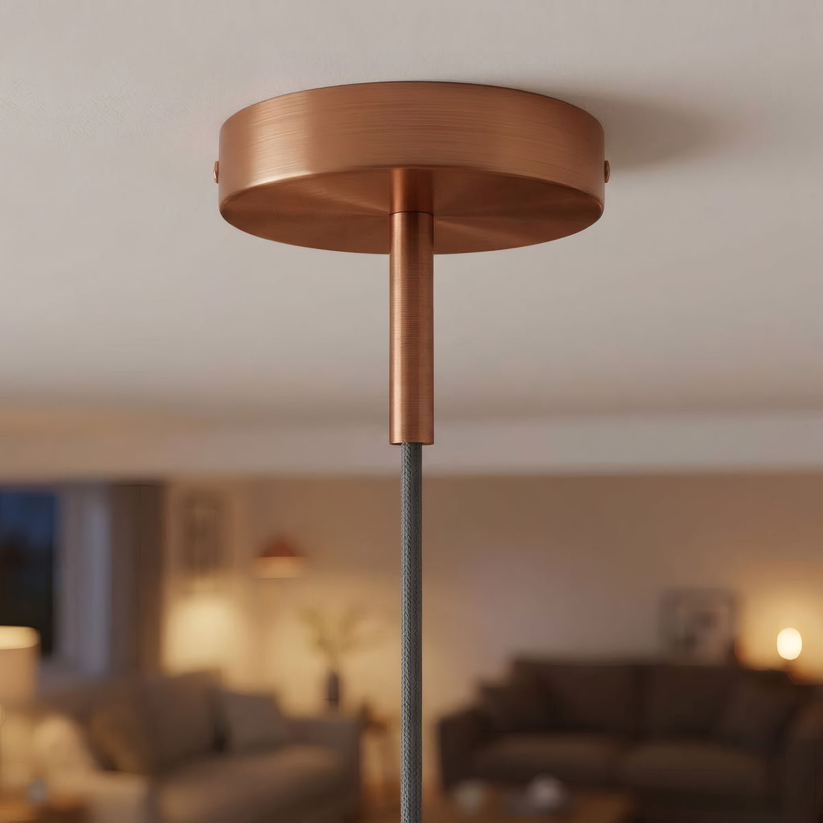 Cylindrical metal ceiling rose with a 7 cm cable grip — Satin copper