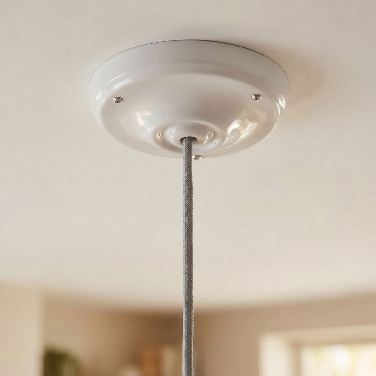 Porcelain ceiling rose with fixing kit, Ø 105 mm — White