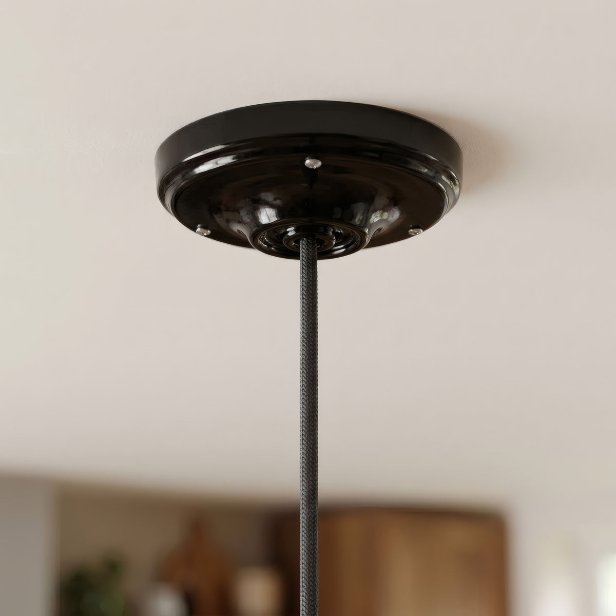 Porcelain ceiling rose with fixing kit, Ø 105 mm — Black