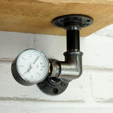 Shelf bracket lateral inclined pressure gauge | Model 1