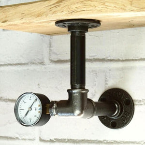 Shelf bracket lateral inclined pressure gauge | Model 1