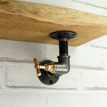 Lateral tap head shelf bracket | Model 1